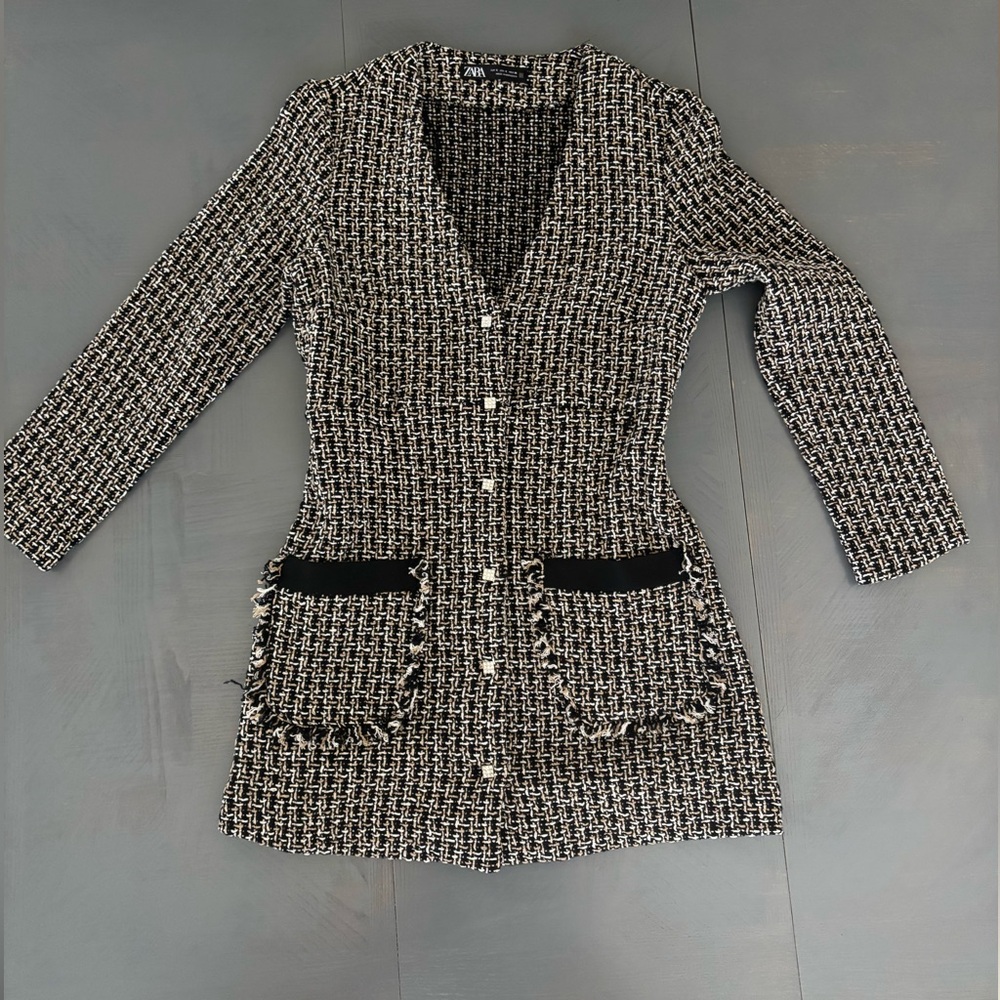 Zara Black and White Long Sleeve Dress